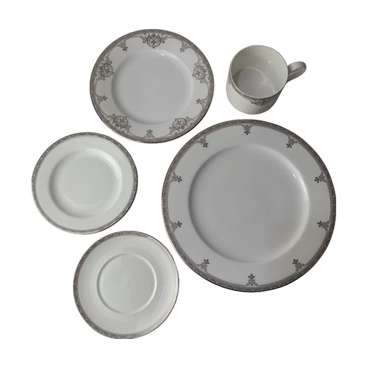 Oneida Heirloom Collection 5 Piece Place Setting